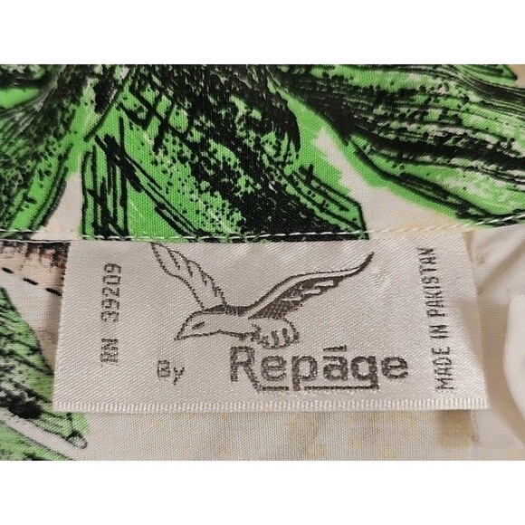 vintage Hawaiian shirt by Repage, featuring a beach-themed print Ss L - Picture 2 of 5